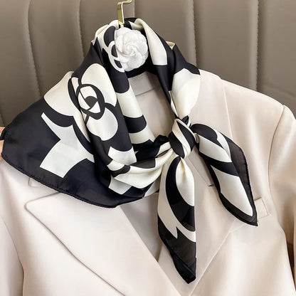 Foulard en satin de soie pour femme