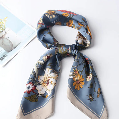 foulard en satin de soie fleuri pour femme