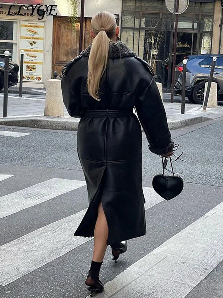 Manteau en cuir avec doublure polaire pour femmes