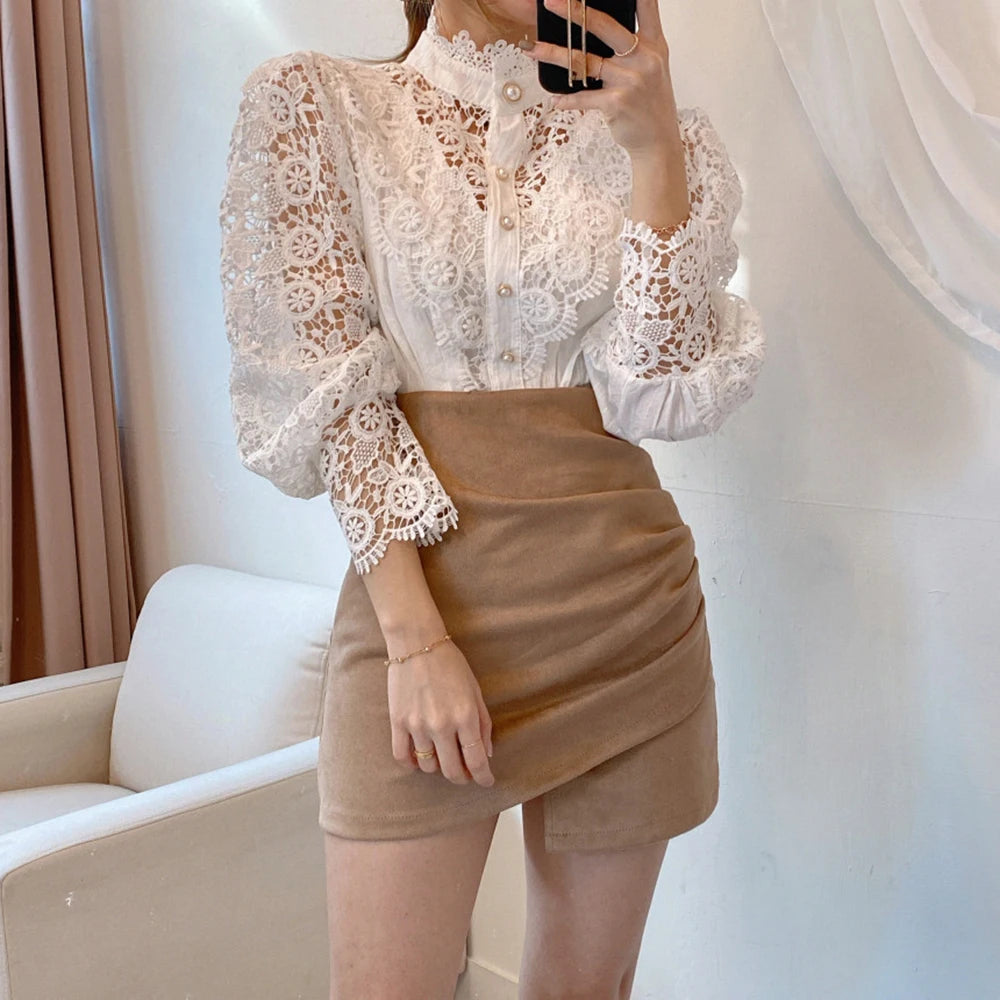 Chemise femme en dentelle brodée et col montant uni