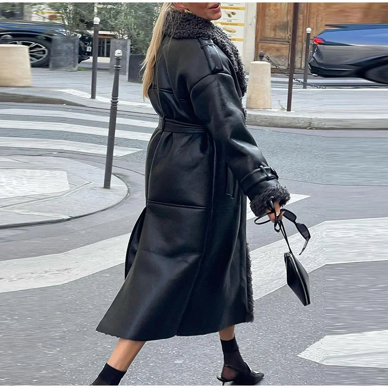 Manteau en cuir avec doublure polaire pour femmes