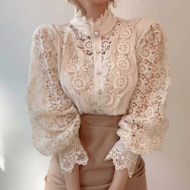 Chemise femme en dentelle brodée et col montant uni