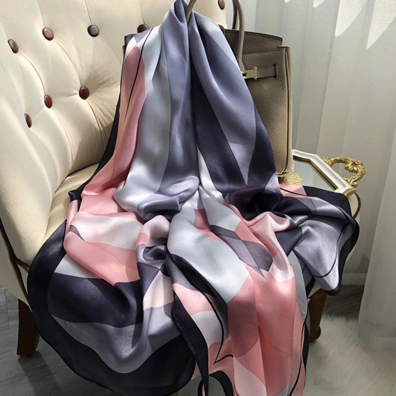 Foulard luxueux en soie lisse pour femme