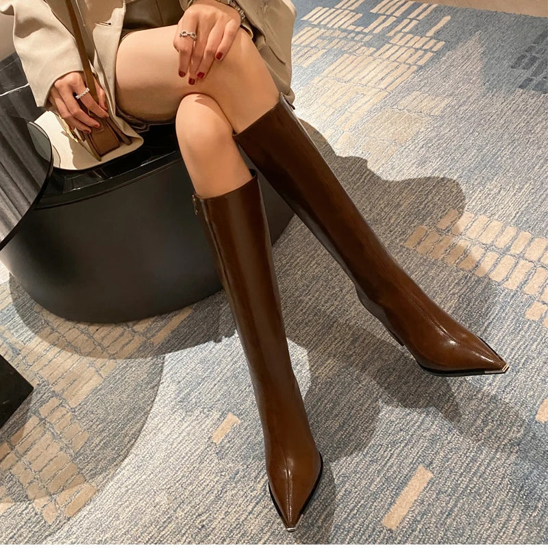 Bottes longues en cuir à talons hauts et bout pointu pour femme