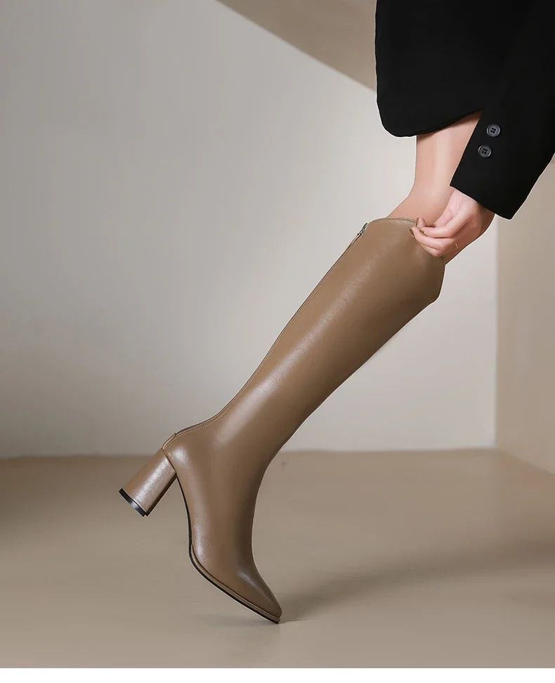 Bottes en cuir à talons hauts pour femmes