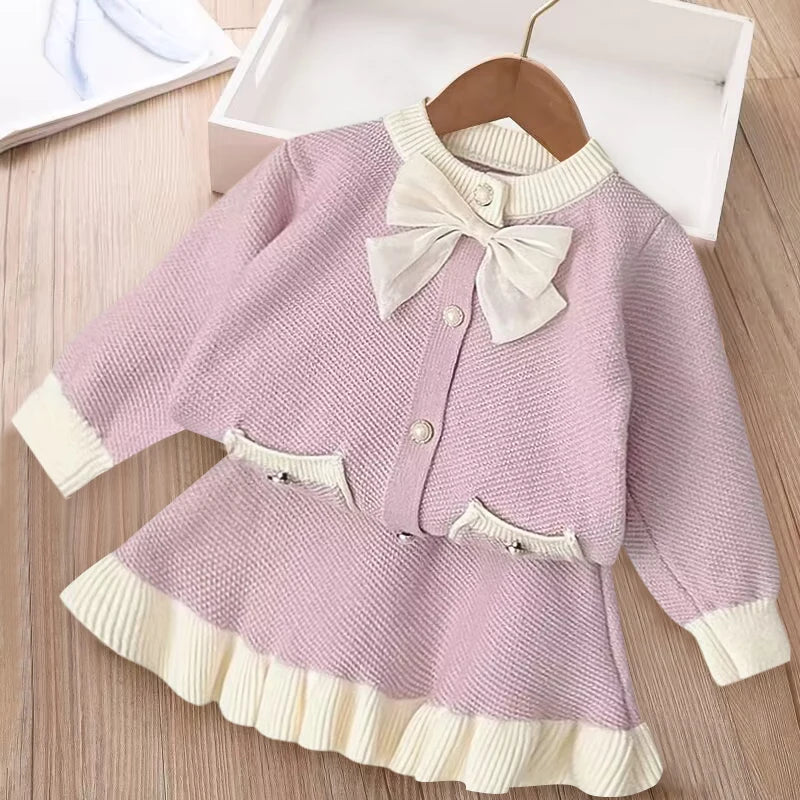 Ensemble deux pièces pull + jupe pour enfant fille